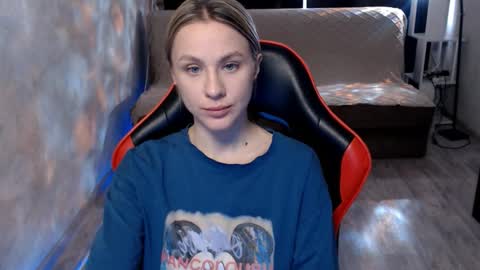 baby_kitte online show from 6, 3, 2026