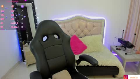 Dulce  Stefa  online show from 1, 1, 2025