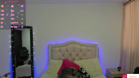 Dulce  Stefa  online show from 19, 2, 2025