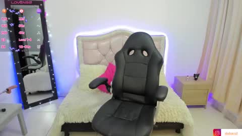 Dulce  Stefa  online show from 20, 2, 2025