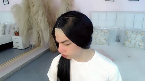 KENDALL online show from 19, 10, 2025