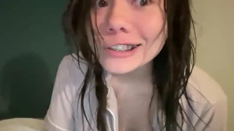 ava online show from 15, 4, 2026