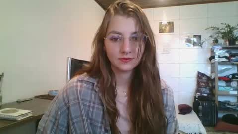 Snapshot of babydemon6 chatting on 29, 4, 2026 babydemon6 online show from 29, 4, 2026
