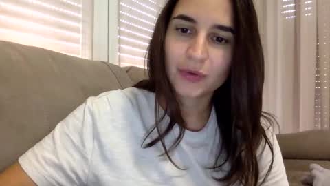Snapshot of babyelodie12 chatting on 26, 9, 2025 BabyElodie12 online show from 26, 9, 2025