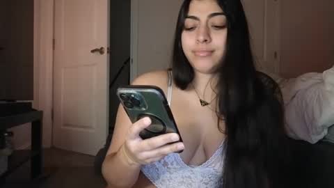 Snapshot of babygotbackends chatting on 27, 1, 2025 BabyGotBackends online show from 27, 1, 2025