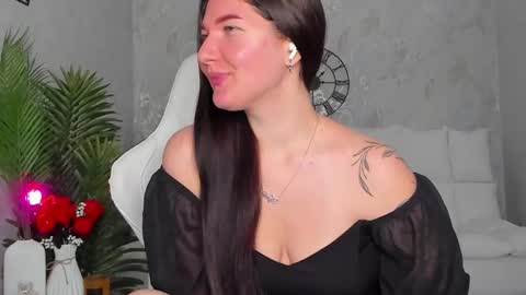 Sophia online show from 7, 10, 2025