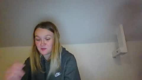 Snapshot of babykay03 chatting on 31, 10, 2025 babykay03 online show from 31, 10, 2025