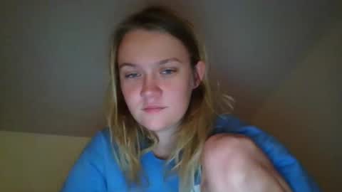 Snapshot of babykay03 chatting on 16, 11, 2025 babykay03 online show from 16, 11, 2025