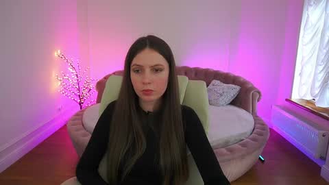 Lady Vi online show from 5, 4, 2026