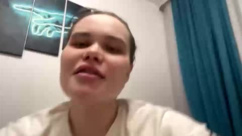 babymeow17 online show from 5, 10, 2025