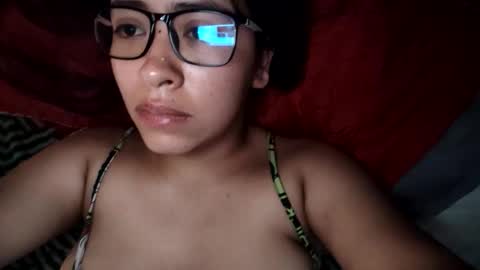 Snapshot of babyymango_ chatting on 15, 4, 2026 Gisselle online show from 15, 4, 2026