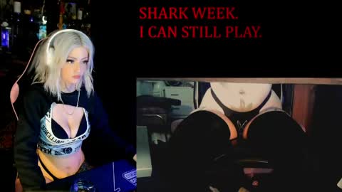 Snapshot of badd0ll chatting on 22, 5, 2026 badd0ll online show from 22, 5, 2026
