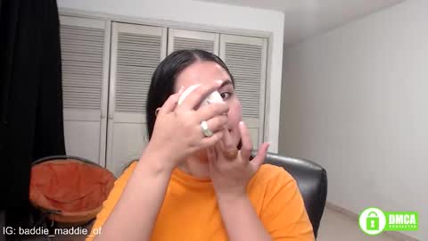 want custom text me through my snap 3  online show from 31, 10, 2025