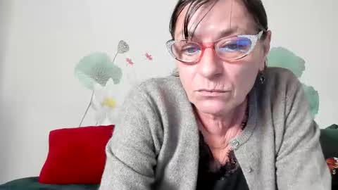 Snapshot of badgg chatting on 10, 10, 2025 Gina online show from 10, 10, 2025