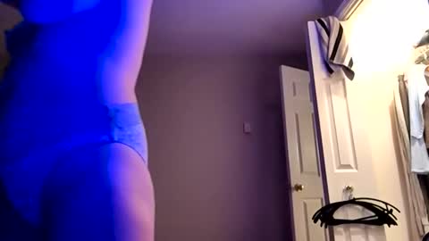 Snapshot of badgirlsclub1029 chatting on 13, 1, 2026 badgirlsclub1029 online show from 13, 1, 2026