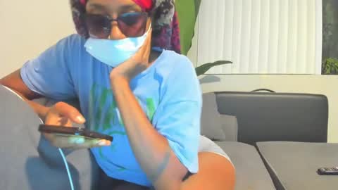 Snapshot of badgurldnay chatting on 20, 10, 2025 badgurldnay online show from 20, 10, 2025