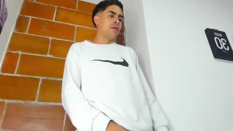 Juan Help us reach 100 likes online show from 25, 12, 2024