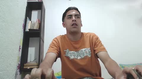 Juan Help us reach 100 likes online show from 15, 1, 2025