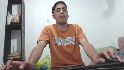 Juan Help us reach 100 likes online show from 15, 1, 2025