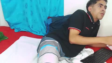 Juan Help us reach 100 likes online show from 22, 1, 2025