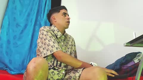 Juan Help us reach 100 likes online show from 27, 1, 2025