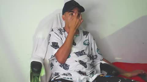 Juan Help us reach 100 likes online show from 30, 1, 2025