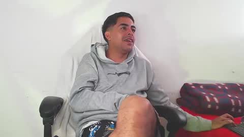 Juan Help us reach 100 likes online show from 30, 1, 2025