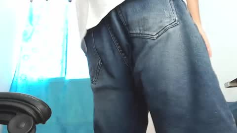 Juan Help us reach 100 likes online show from 11, 3, 2025