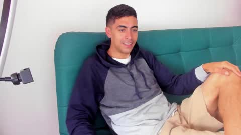 Juan Help us reach 100 likes online show from 30, 9, 2025