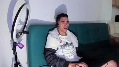 Juan Help us reach 100 likes online show from 2, 10, 2025