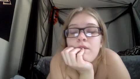 baeblondie online show from 25, 2, 2025