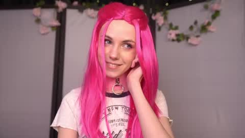 Snapshot of baenova chatting on 28, 7, 2026 Molly links in bio online show from 28, 7, 2026