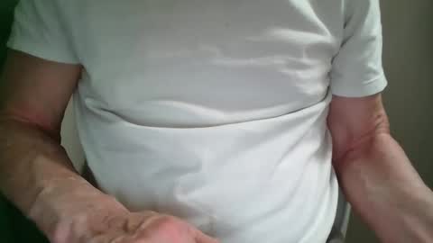 Snapshot of bagalan chatting on 12, 9, 2025 Carlos online show from 12, 9, 2025