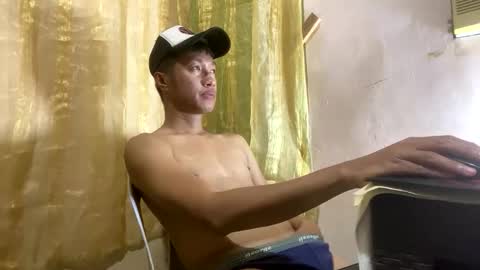 Snapshot of baggage00 chatting on 7, 4, 2026 baggage00 online show from 7, 4, 2026