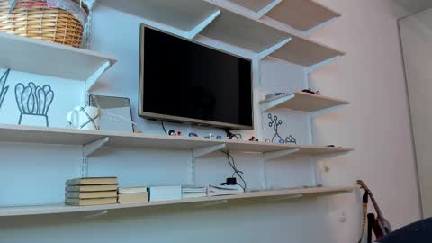 Kira online show from 13, 2, 2026