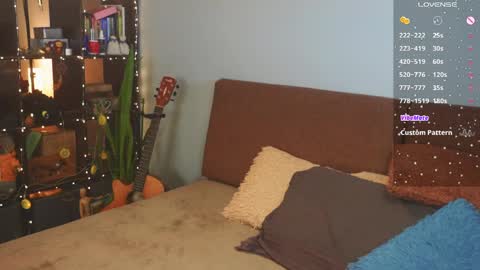 Ellen and  online show from 8, 4, 2026