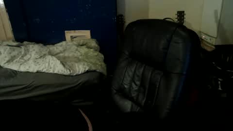 Snapshot of bangintoleather chatting on 20, 4, 2026 bangintoleather online show from 20, 4, 2026