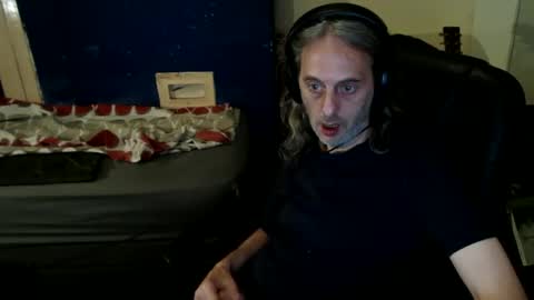 Snapshot of bangintoleather chatting on 27, 5, 2026 bangintoleather online show from 27, 5, 2026