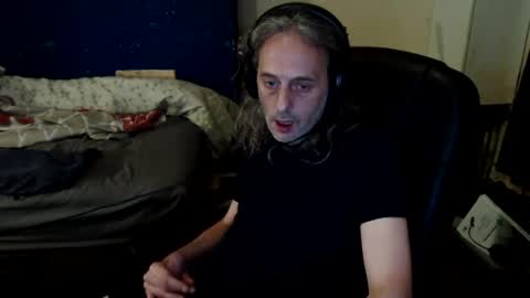 Snapshot of bangintoleather chatting on 4, 8, 2026 bangintoleather online show from 4, 8, 2026