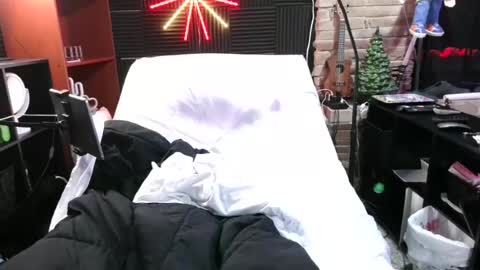 Snapshot of banjoey48 chatting on 24, 6, 2026 BANJOEY online show from 24, 6, 2026