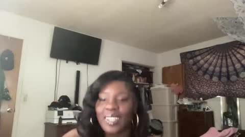 Chelly online show from 10, 4, 2026