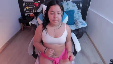 Snapshot of barbara_honey chatting on 4, 1, 2025 Barbara online show from 4, 1, 2025