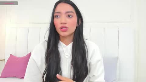 Barbara Noa  online show from 18, 12, 2025