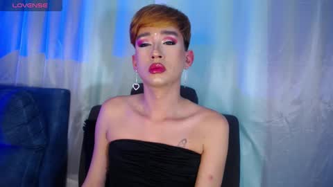 Snapshot of barbie_boy_ chatting on 27, 1, 2025 I work from home this is my room 3 online show from 27, 1, 2025