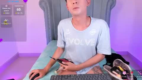 Snapshot of barbie_boy_ chatting on 21, 6, 2026 I work from home this is my room 3 online show from 21, 6, 2026