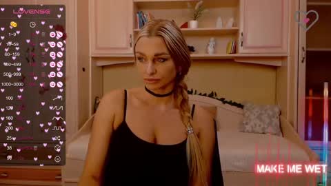 Snapshot of barbie_kiss1 chatting on 2, 12, 2024 barbie online show from 2, 12, 2024