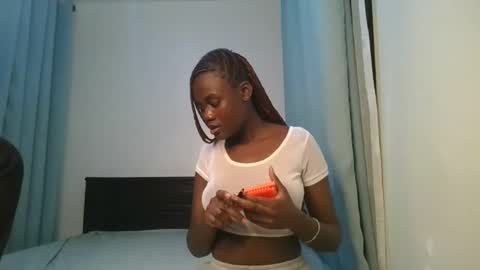 queen online show from 1, 12, 2025