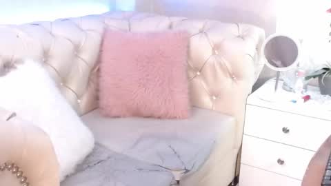 barbiefox_ online show from 18, 4, 2026