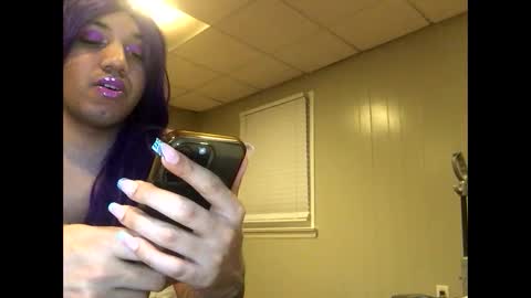 Snapshot of barbiegutzfan3 chatting on 1, 10, 2025 Tsbaby301 online show from 1, 10, 2025