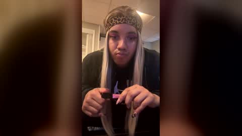 Snapshot of barbiegutzfan3 chatting on 5, 3, 2026 Tsbaby301 online show from 5, 3, 2026